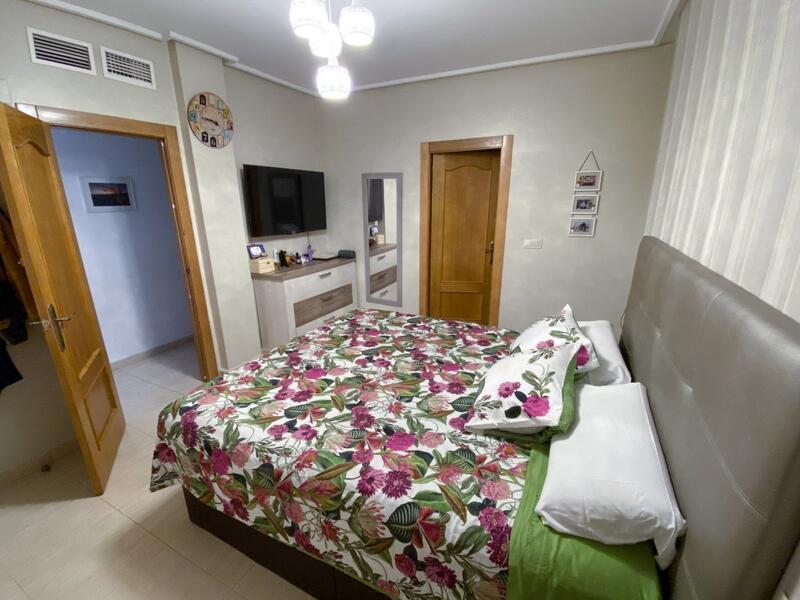 4 Schlafzimmer Landhaus zu verkaufen