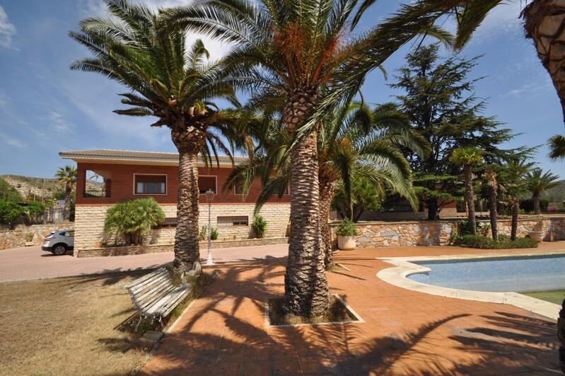 Villa till salu i Elda, Alicante