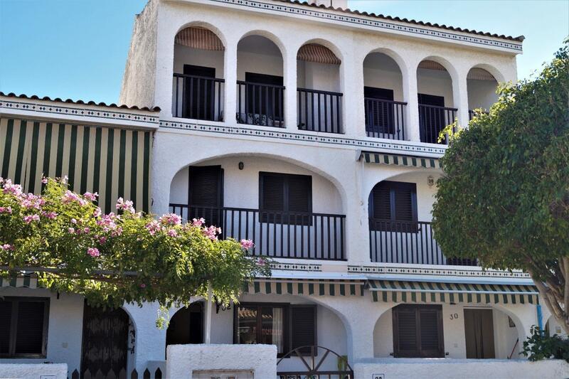 Byhus til salg i Santa Pola, Alicante