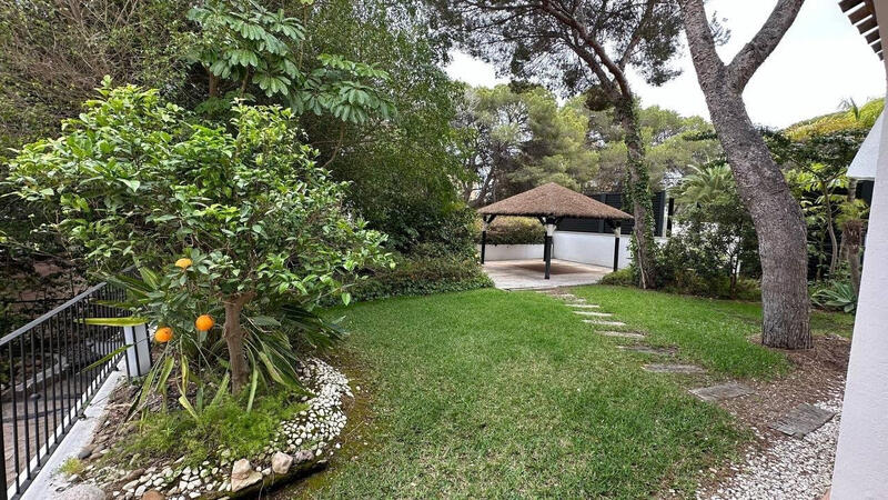 5 bedroom Villa for sale