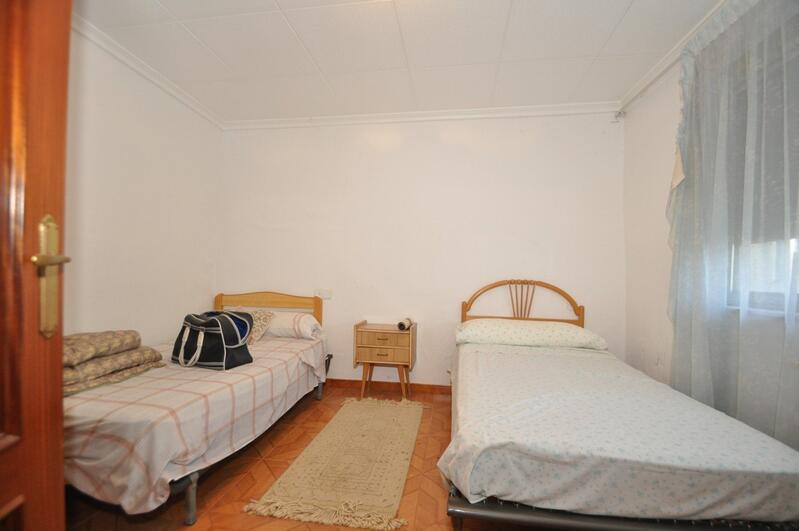 5 спальная комната городская тюрьма продается
