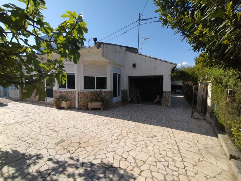 Country House for sale in Elda, Alicante