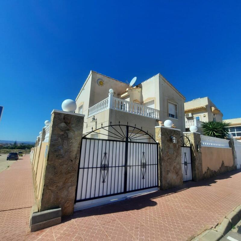 Villa for sale in Ciudad Quesada, Alicante