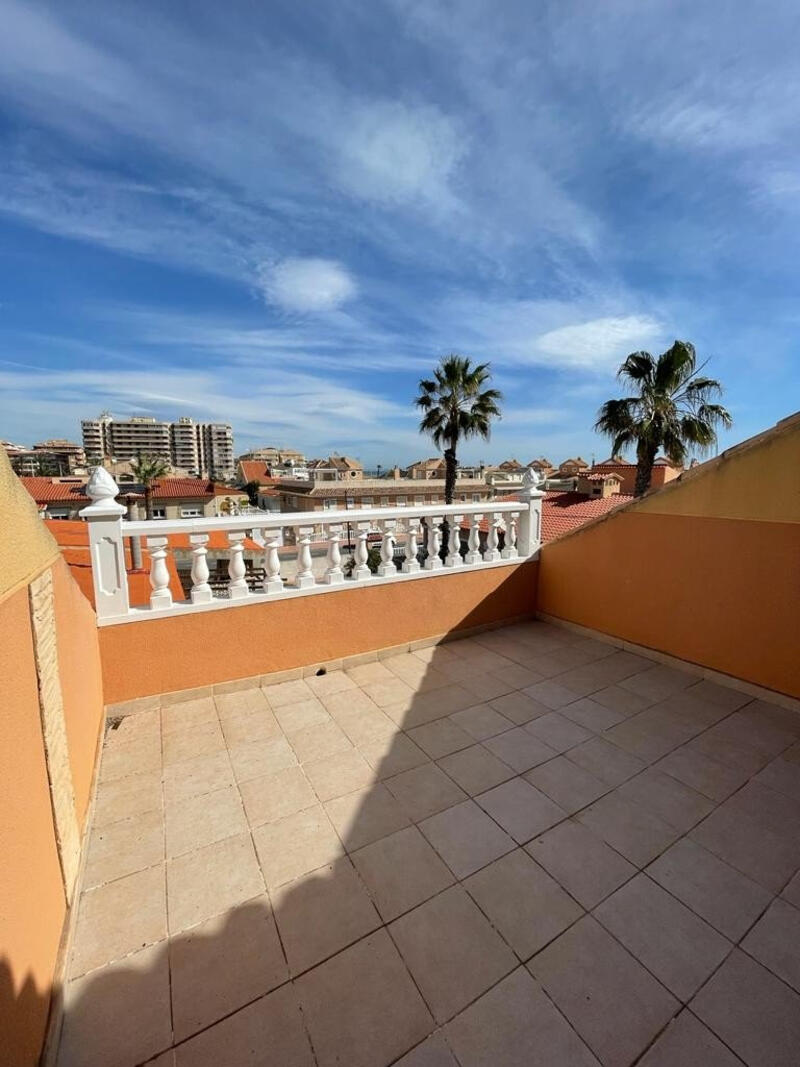 Villa en venta en La Mata, Alicante