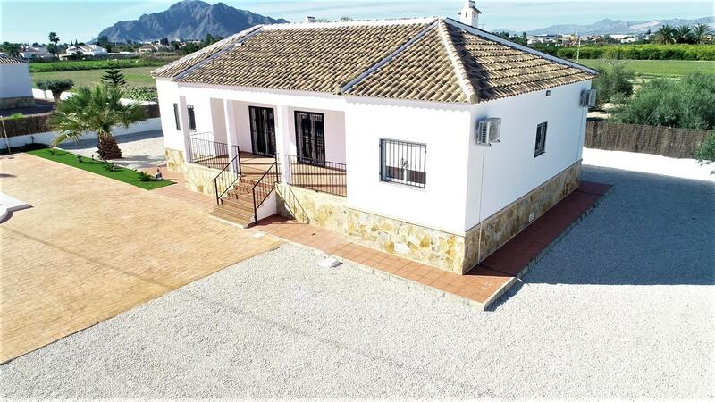 Villa til salgs i Catral, Alicante