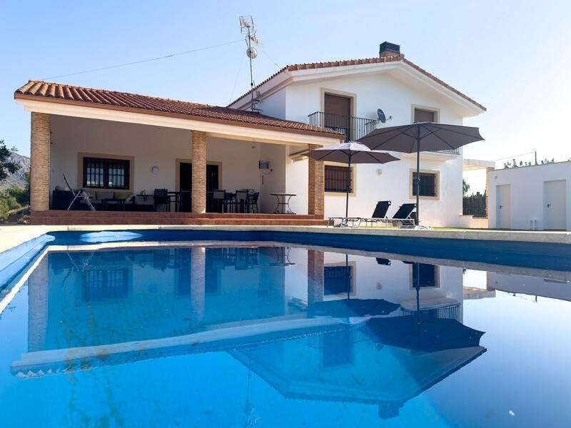 Country House for sale in Albatera, Alicante