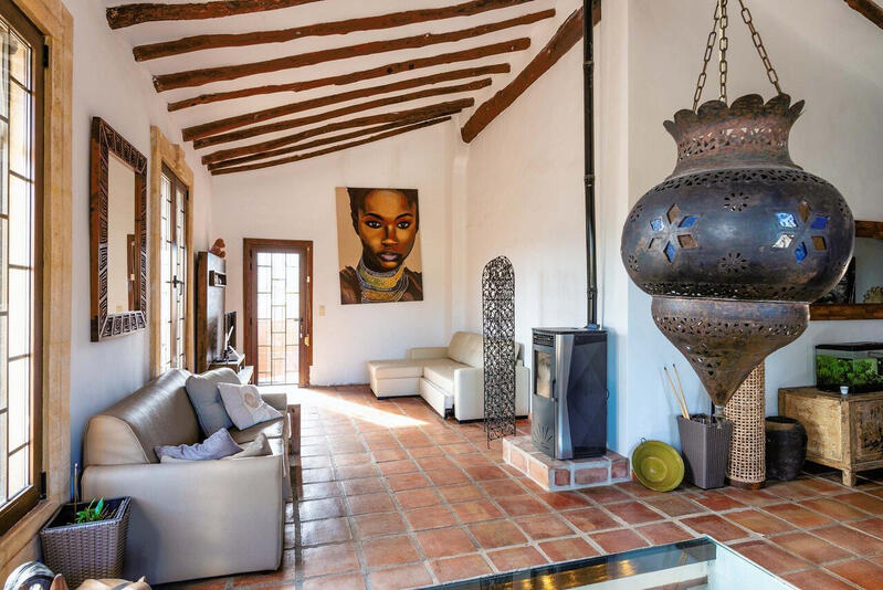 6 bedroom Country House for sale