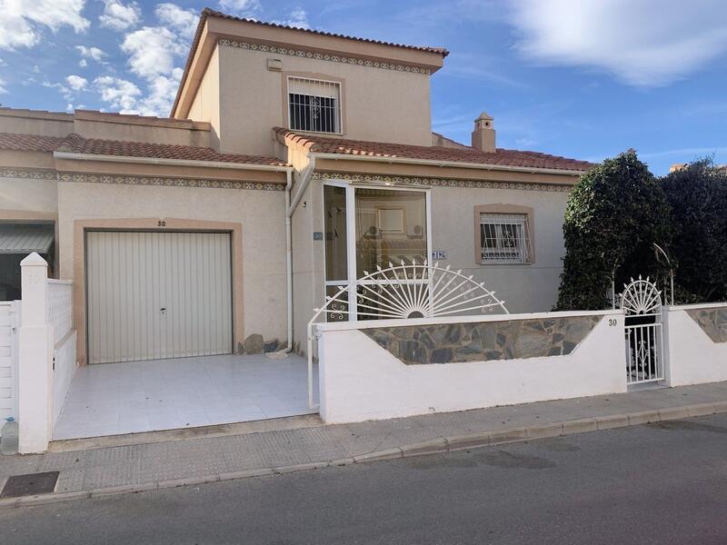 Villa Te koop in Algorfa, Alicante