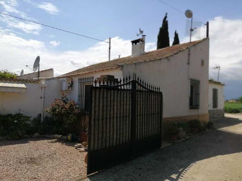 Landhaus zu verkaufen in Dolores, Alicante