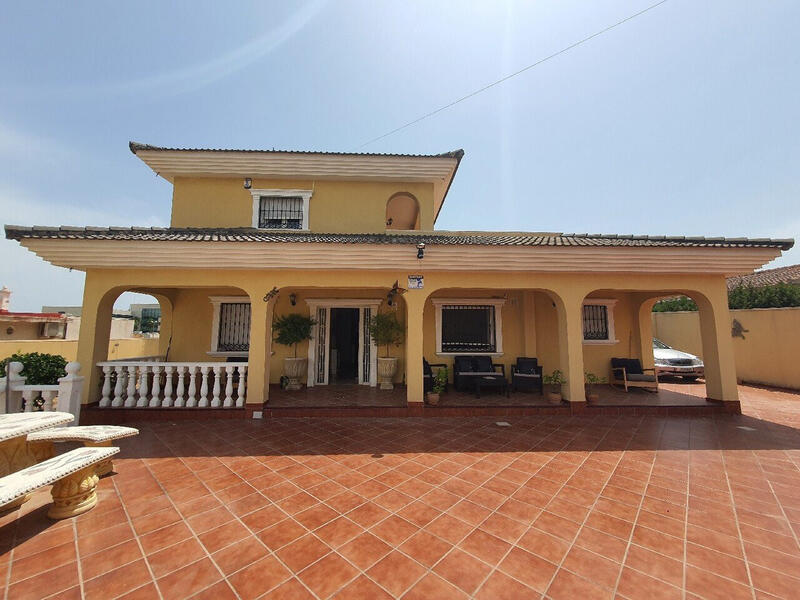 6 slaapkamer Villa Te koop