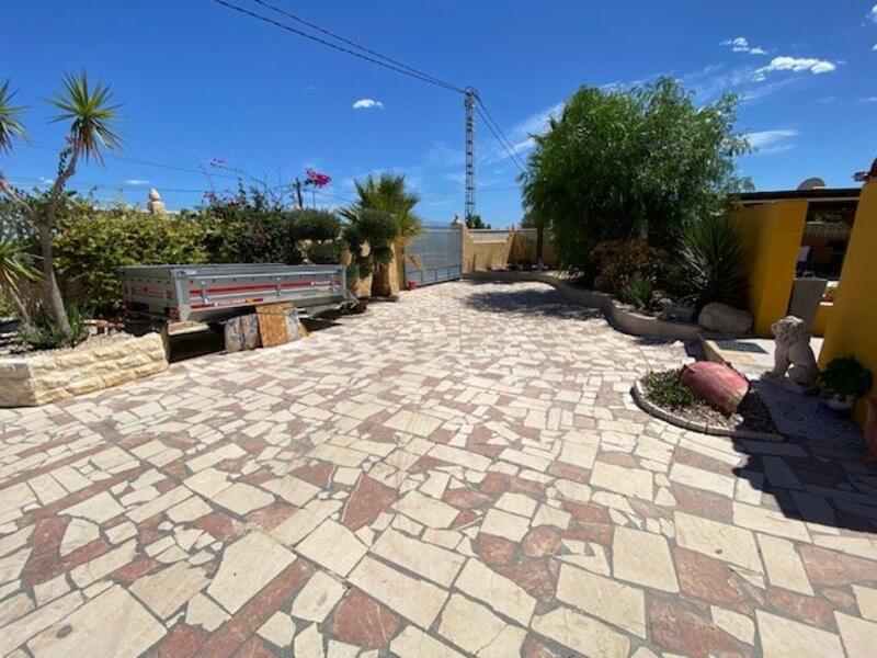 Country House for sale in Albatera, Alicante