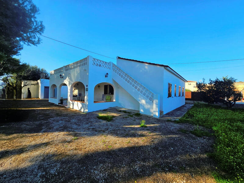 Villa en venta en Torrevieja, Alicante