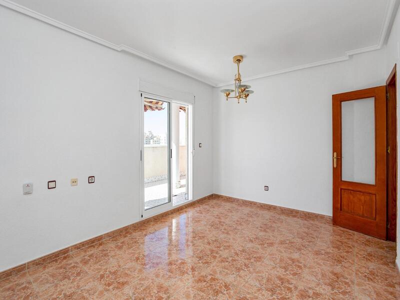 3 bedroom Apartment for sale