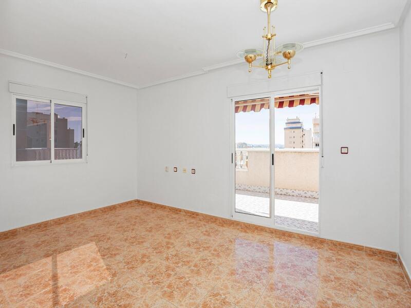 3 bedroom Apartment for sale