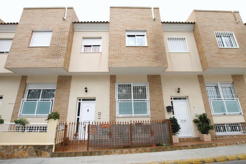 Maison de Ville à vendre dans Los Montesinos, Alicante