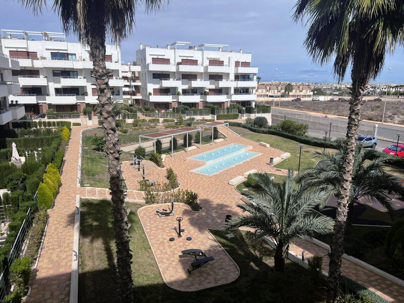 квартира продается в Campoamor, Alicante