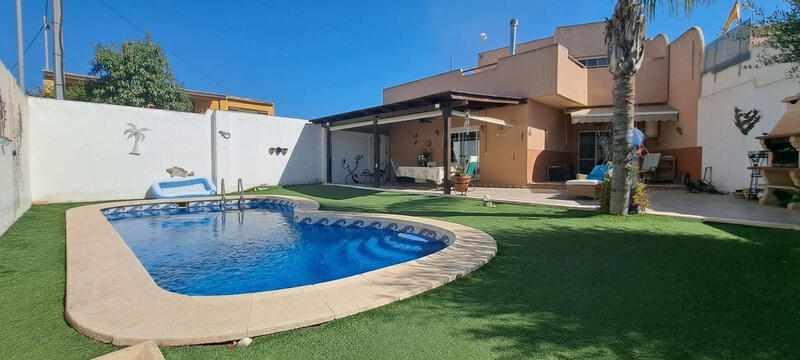 Townhouse for sale in Torrevieja, Alicante