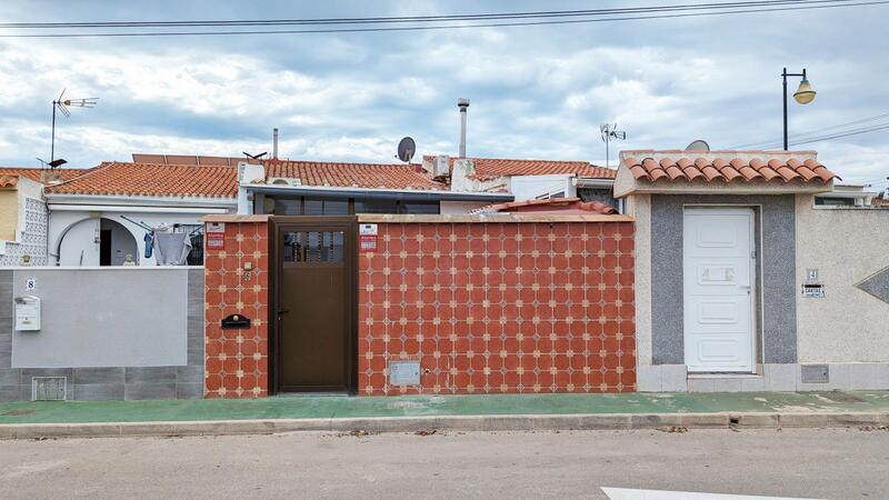 Radhus till salu i Torrevieja, Alicante