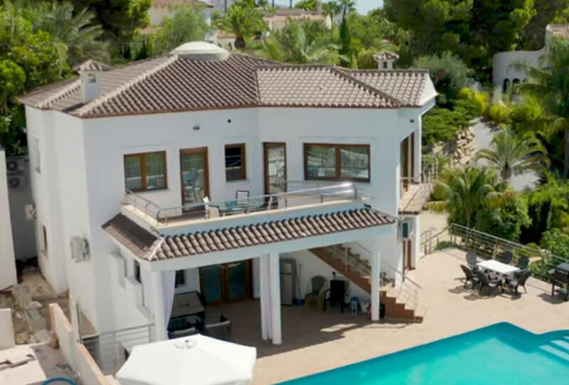 Villa for sale in Altea, Alicante