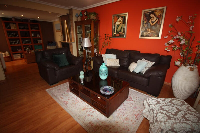 4 bedroom Villa for sale