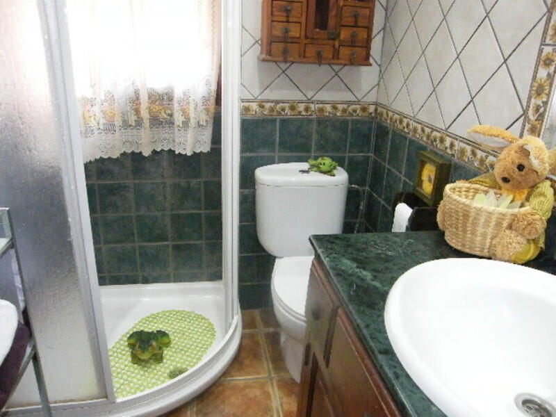 6 slaapkamer Gezinswoning Te koop