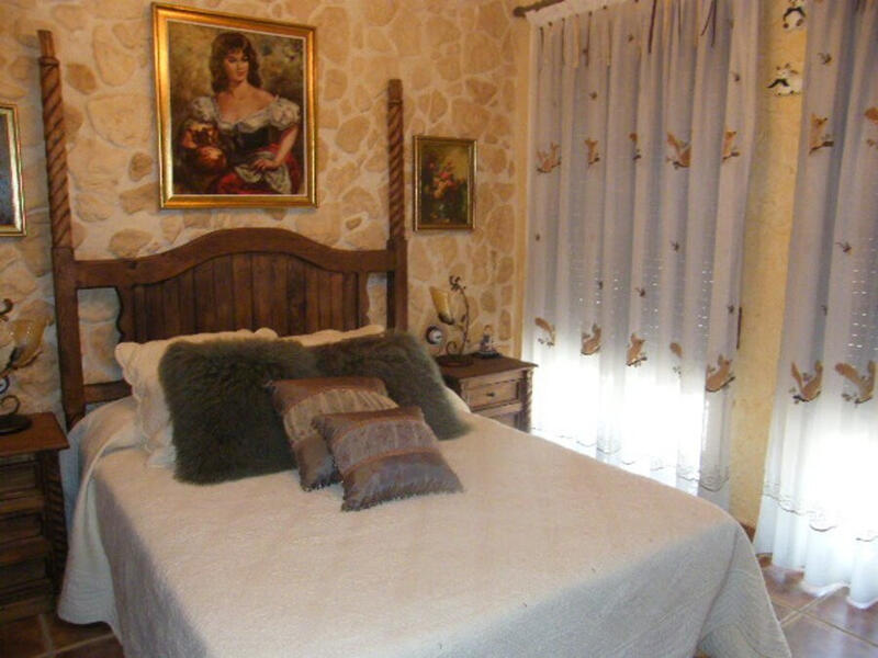 6 slaapkamer Gezinswoning Te koop