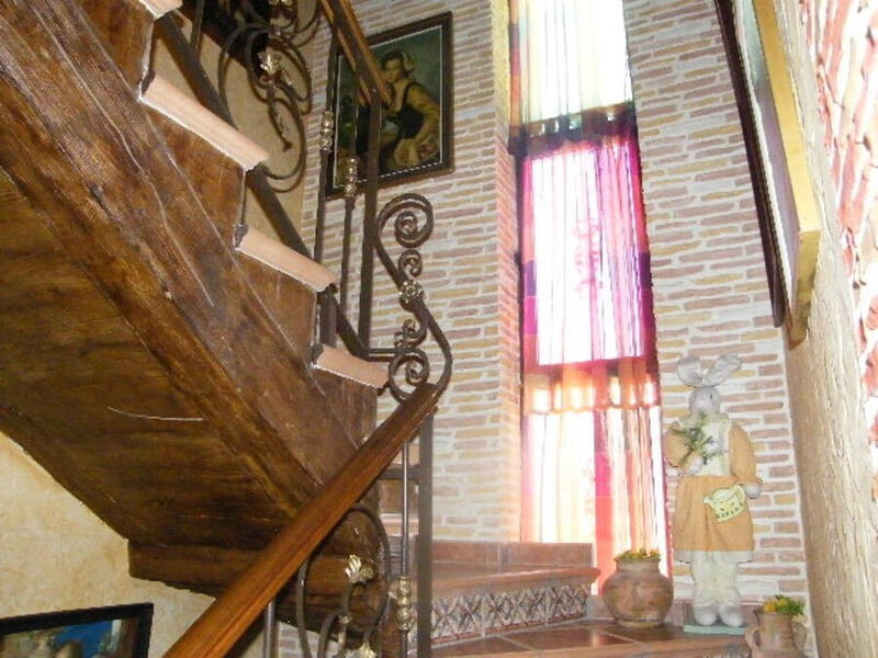 6 slaapkamer Gezinswoning Te koop