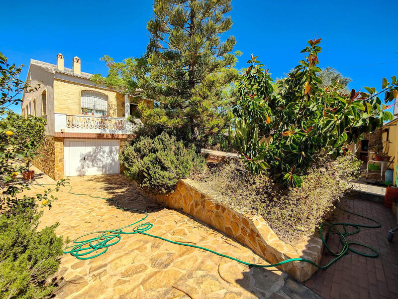 Villa à vendre dans Torrevieja, Alicante