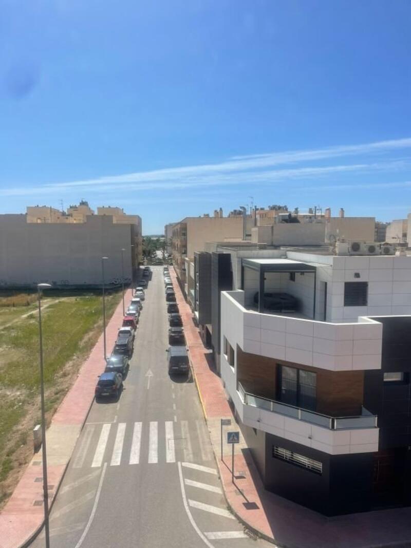 квартира продается в Torrevieja, Alicante