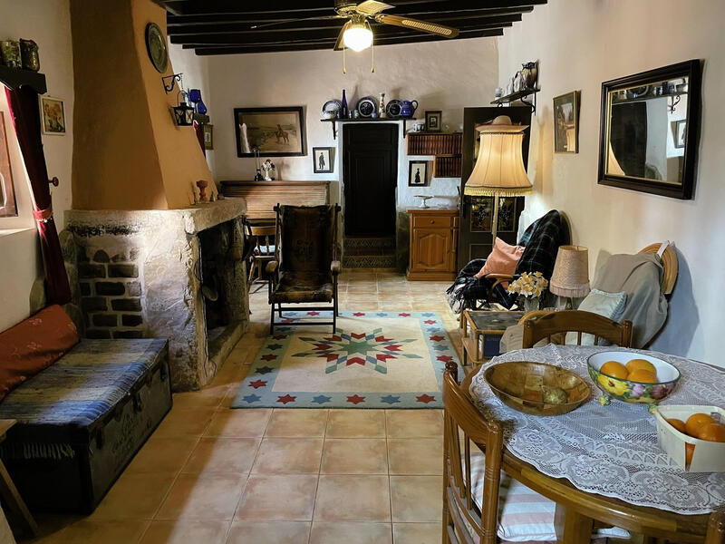 4 bedroom Country House for sale