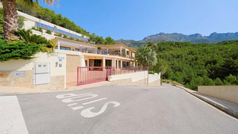 6 soveværelse Villa til salg