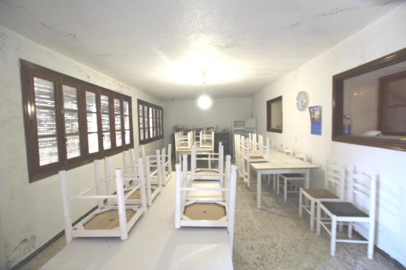 6 bedroom Country House for sale