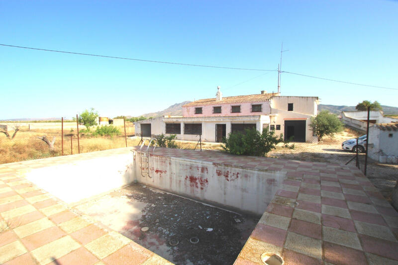 6 bedroom Country House for sale