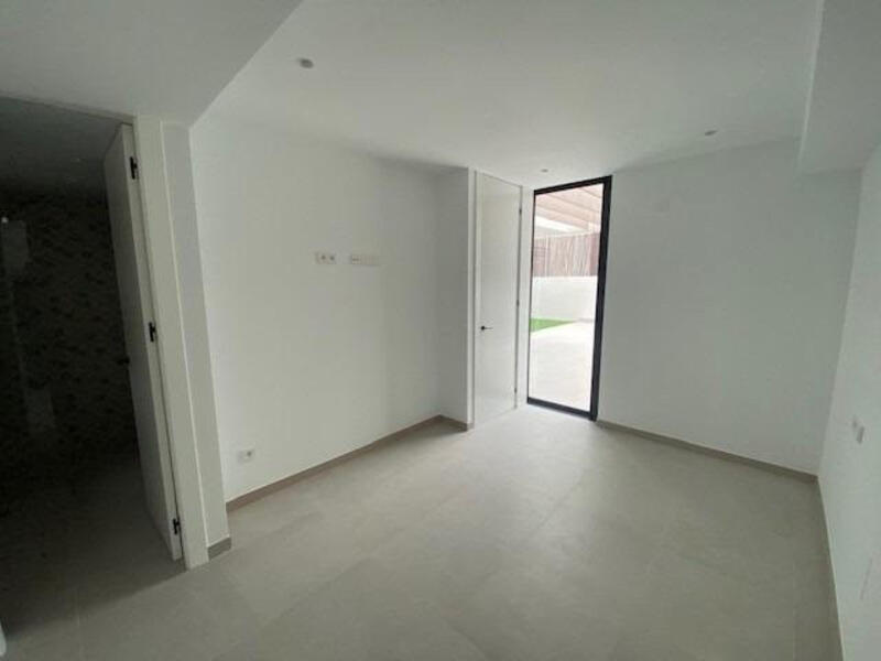 3 bedroom Townhouse for sale