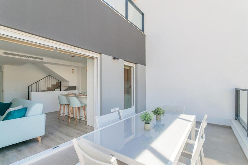 4 Cuarto Villa en venta
