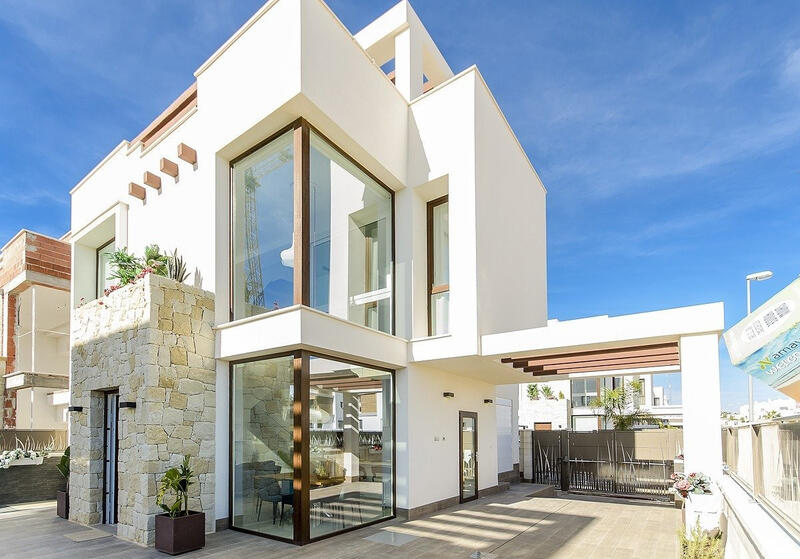 Villa Te koop in Los Montesinos, Alicante