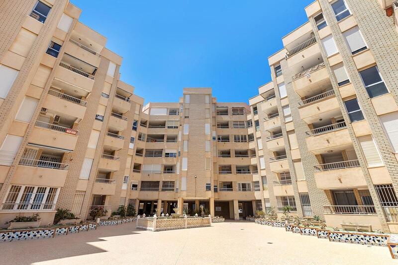 3 bedroom Apartment for sale