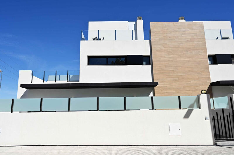 3 Cuarto Adosado en venta