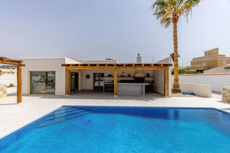 4 slaapkamer Villa Te koop