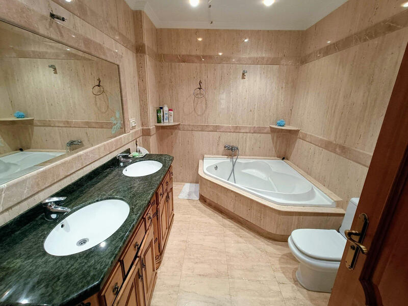 5 Cuarto Adosado en venta