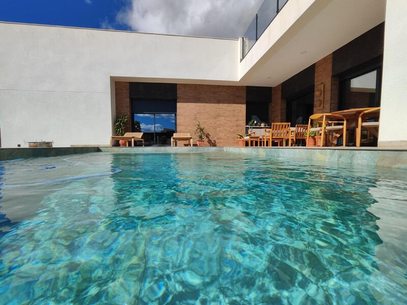 3 Cuarto Villa en venta