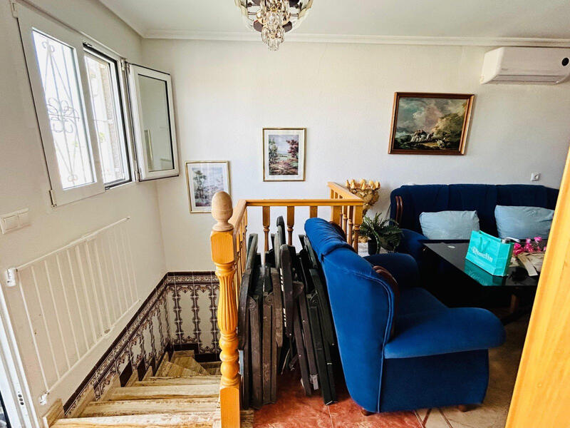 2 slaapkamer Gezinswoning Te koop