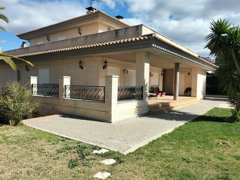4 Schlafzimmer Villa zu verkaufen