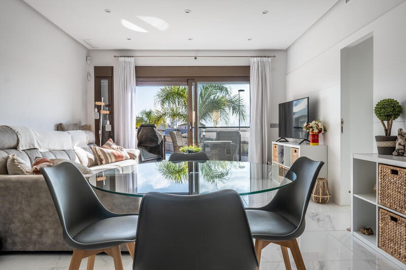 2 bedroom Apartment for sale