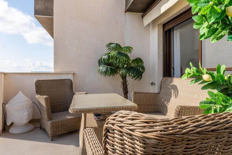 2 bedroom Apartment for sale