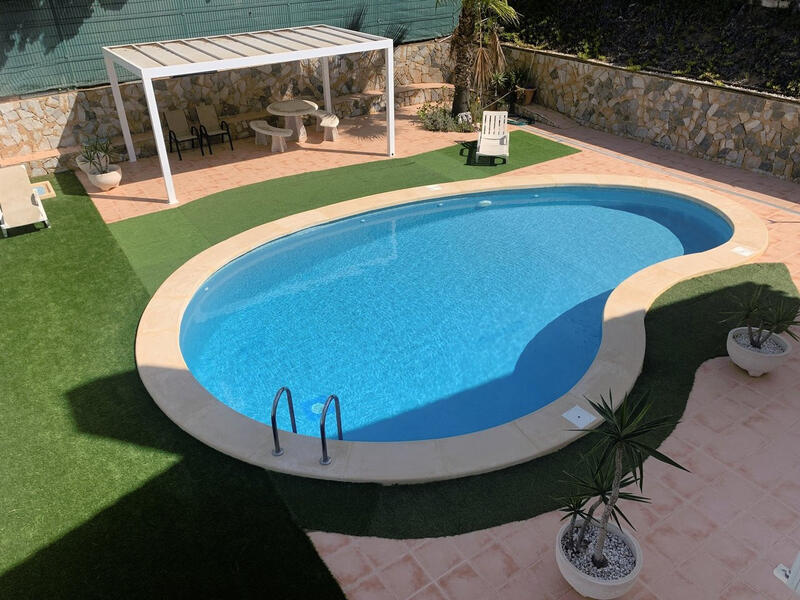 4 Schlafzimmer Villa zu verkaufen