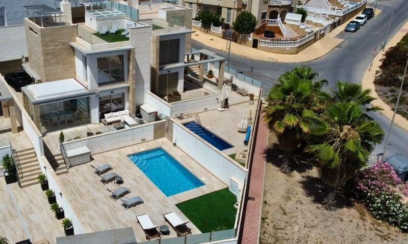 Villa à vendre dans Orihuela Costa, Alicante