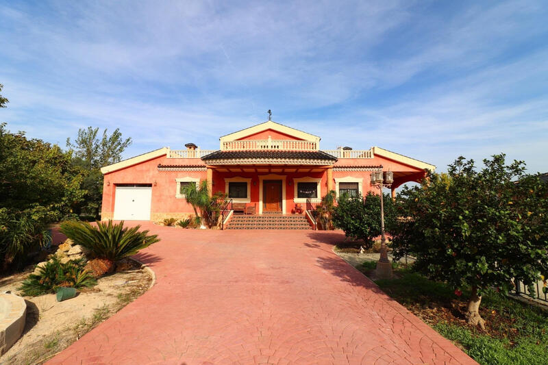 Villa til salgs i Orihuela, Alicante