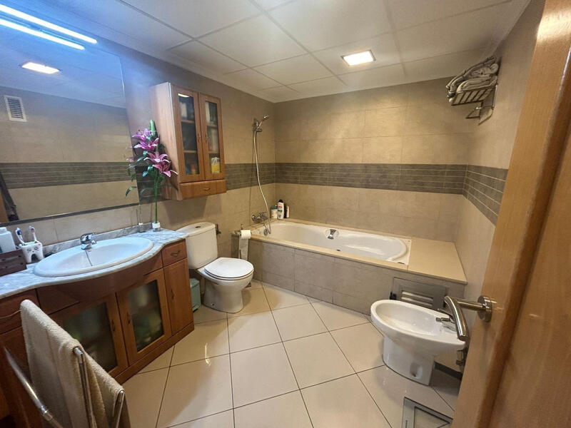 4 chambre Appartement à vendre