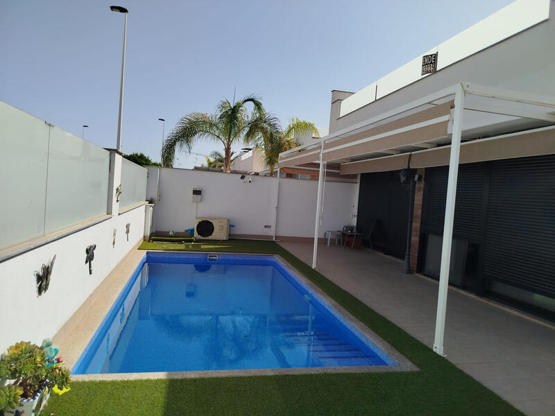 2 Cuarto Villa en venta